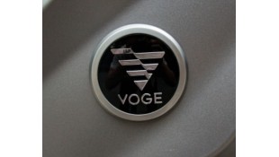ΑΥΤΟΚΟΛΛΗΤΟ VOGE LOGO ΑΡΙΣΤΕΡΟ VOGE SPARE PARTS